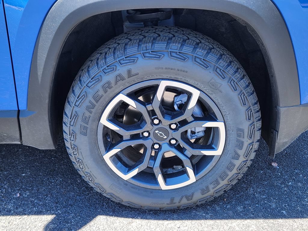 New 2026 Chevrolet Equinox ACTIV w/ Convenience Package III FWD image 6