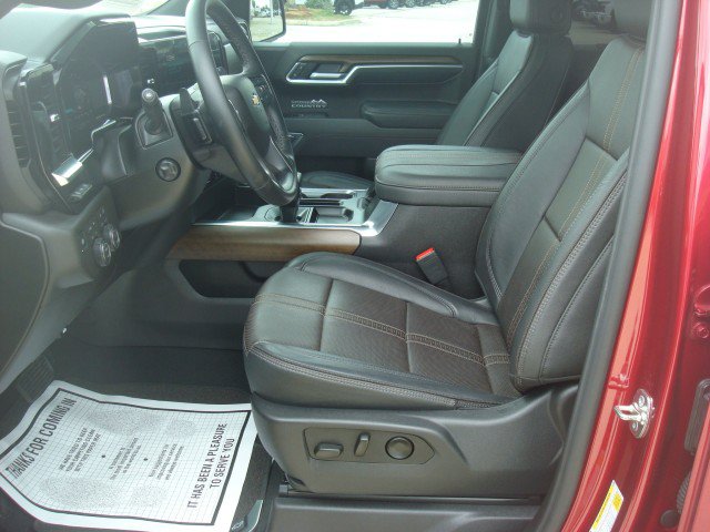Certified 2026 Chevrolet Silverado 1500 High Country w/ Technology Package AWD/4WD image 16