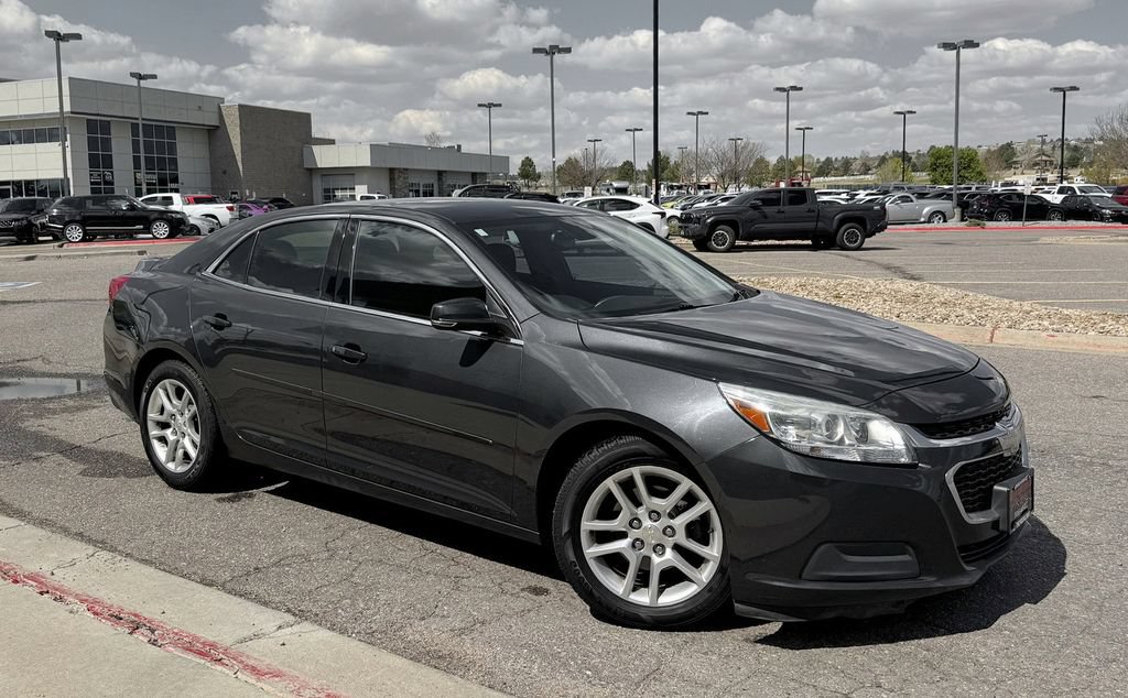 Used 2015 Chevrolet Malibu LT w/ Power Convenience Package FWD image 2
