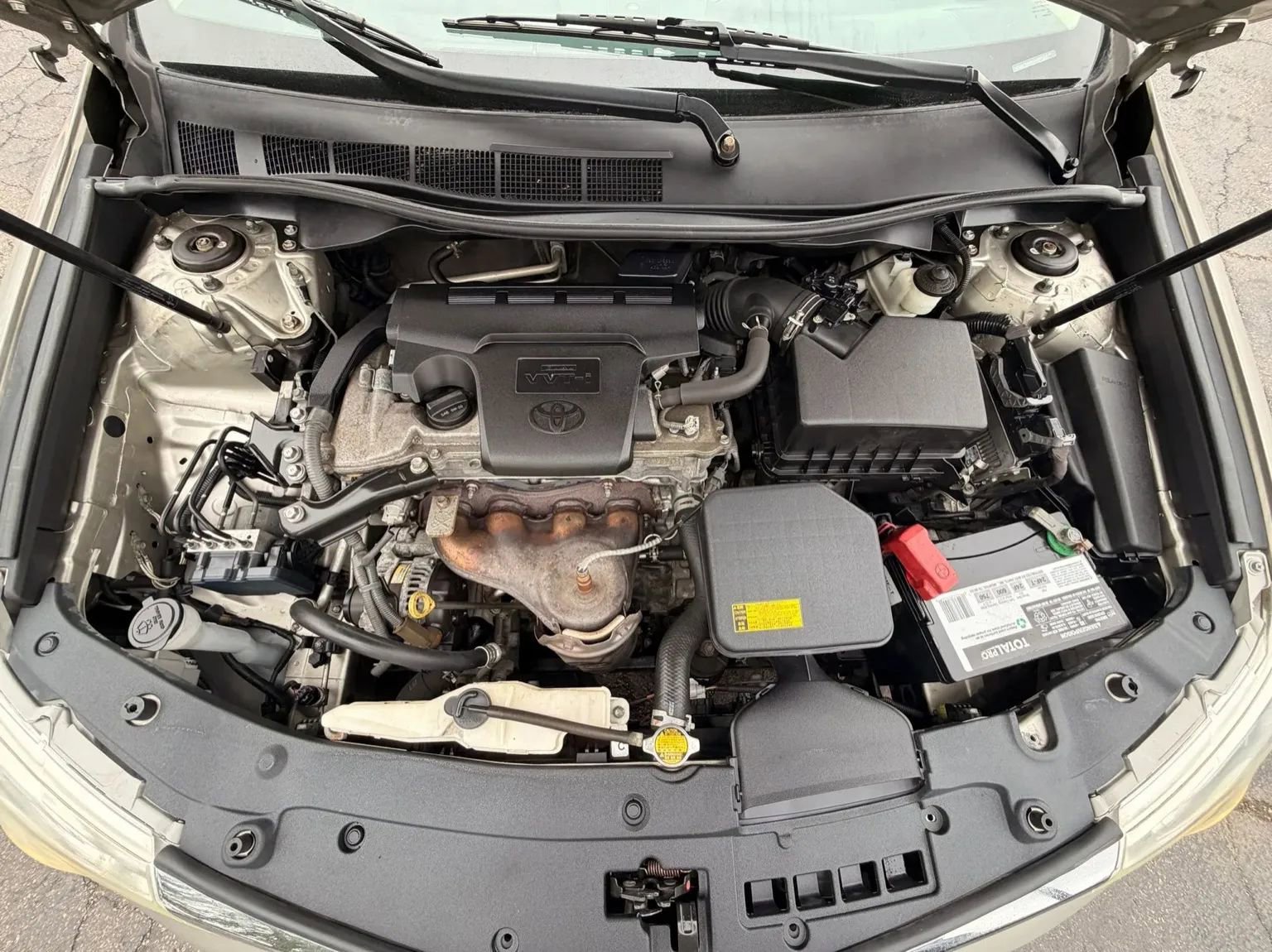 Used 2014 Toyota Camry LE FWD image 39