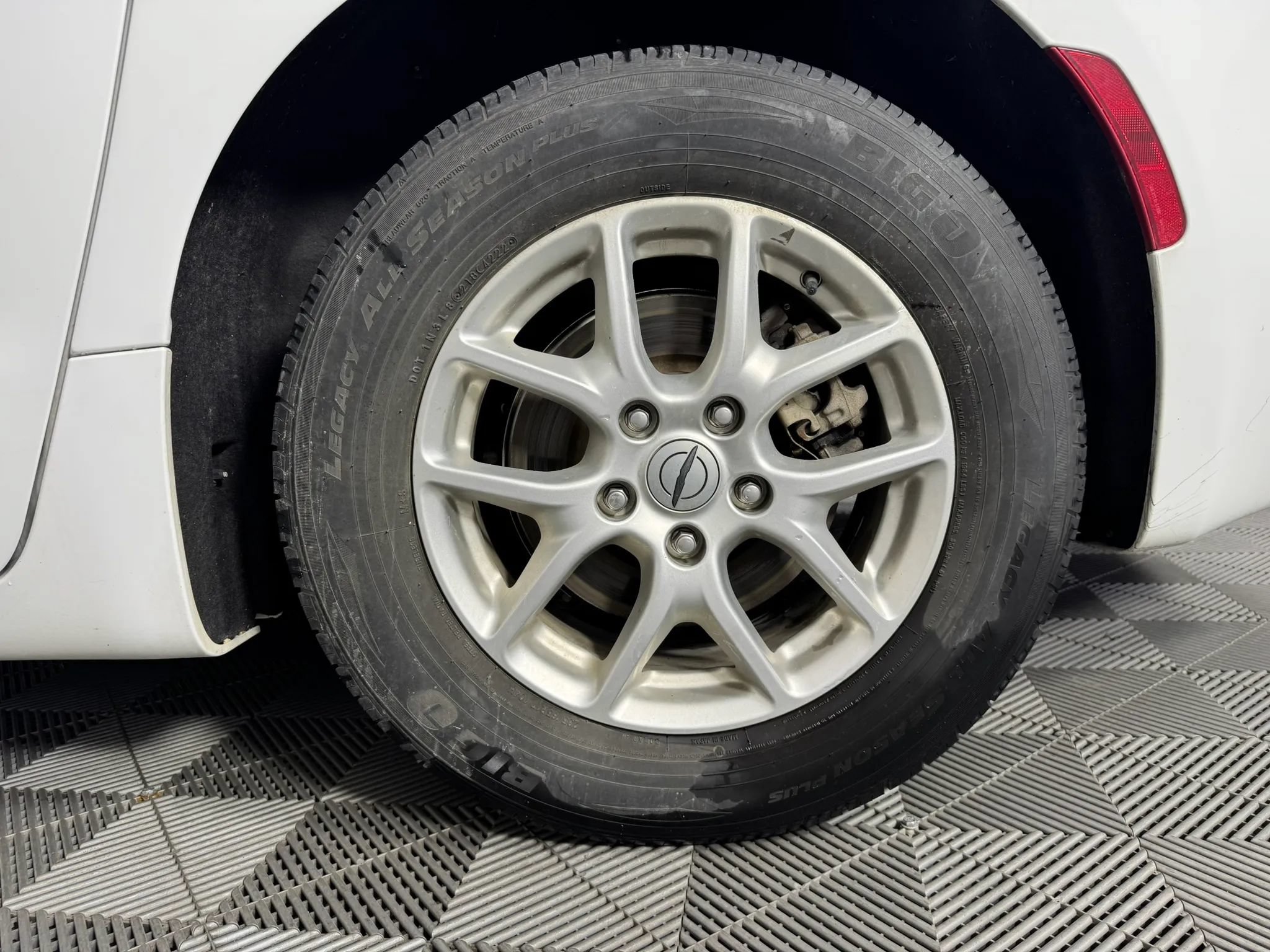 Used 2022 Chrysler Voyager LX FWD image 43