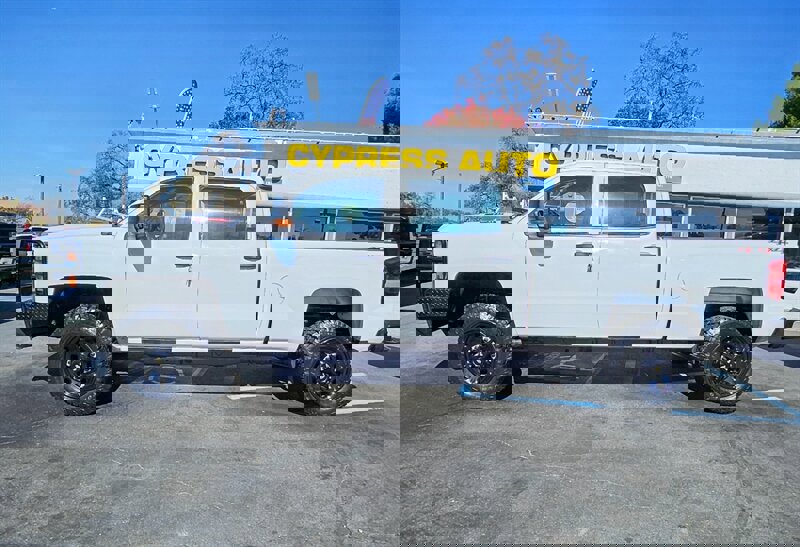 Used 2015 Chevrolet Silverado 3500 W/T w/ WT Fleet Convenience Package image 2