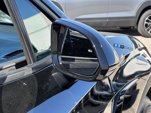Certified 2025 Chevrolet Blazer EV LT FWD image 25