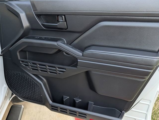 Certified 2024 Toyota Tacoma SR image 34