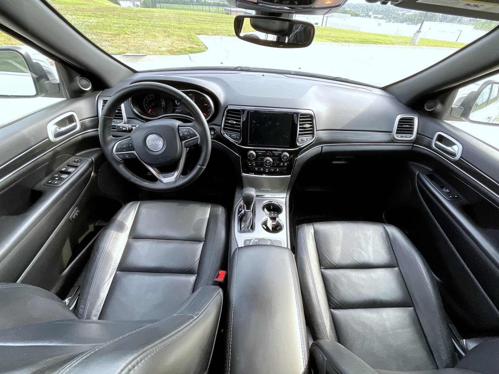 Used 2020 Jeep Grand Cherokee Limited AWD/4WD image 14