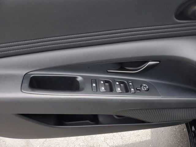 Certified 2025 Hyundai Elantra SEL FWD image 20