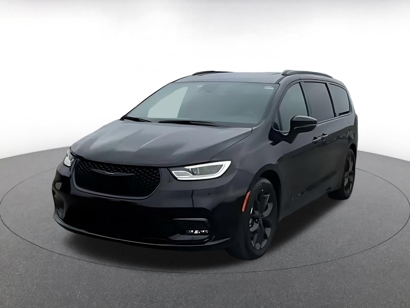 Used 2025 Chrysler Pacifica Limited FWD image 7