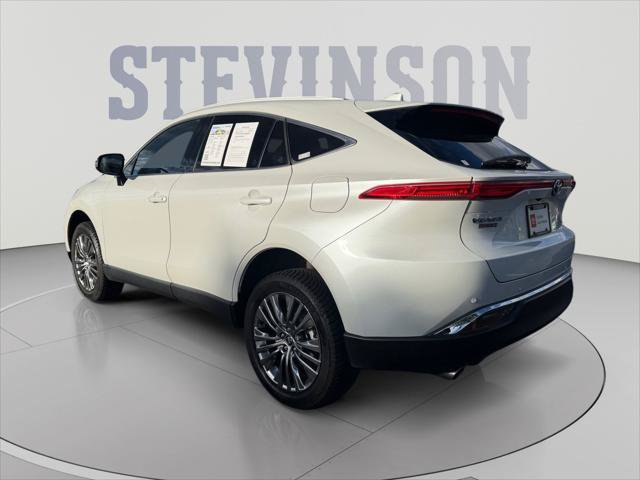 Certified 2023 Toyota Venza XLE AWD/4WD image 3