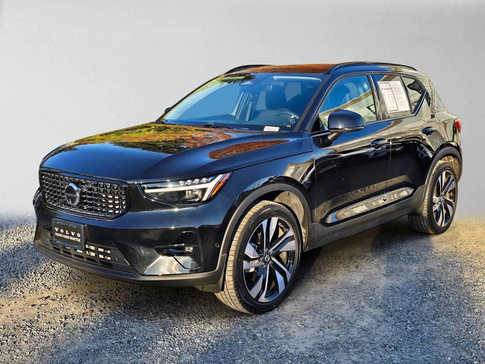 Used 2026 Volvo XC40 B5 Ultra w/ Climate Package AWD/4WD image 7