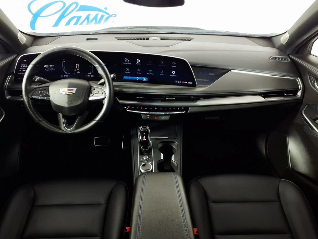 Used 2025 Cadillac XT4 Sport FWD image 12