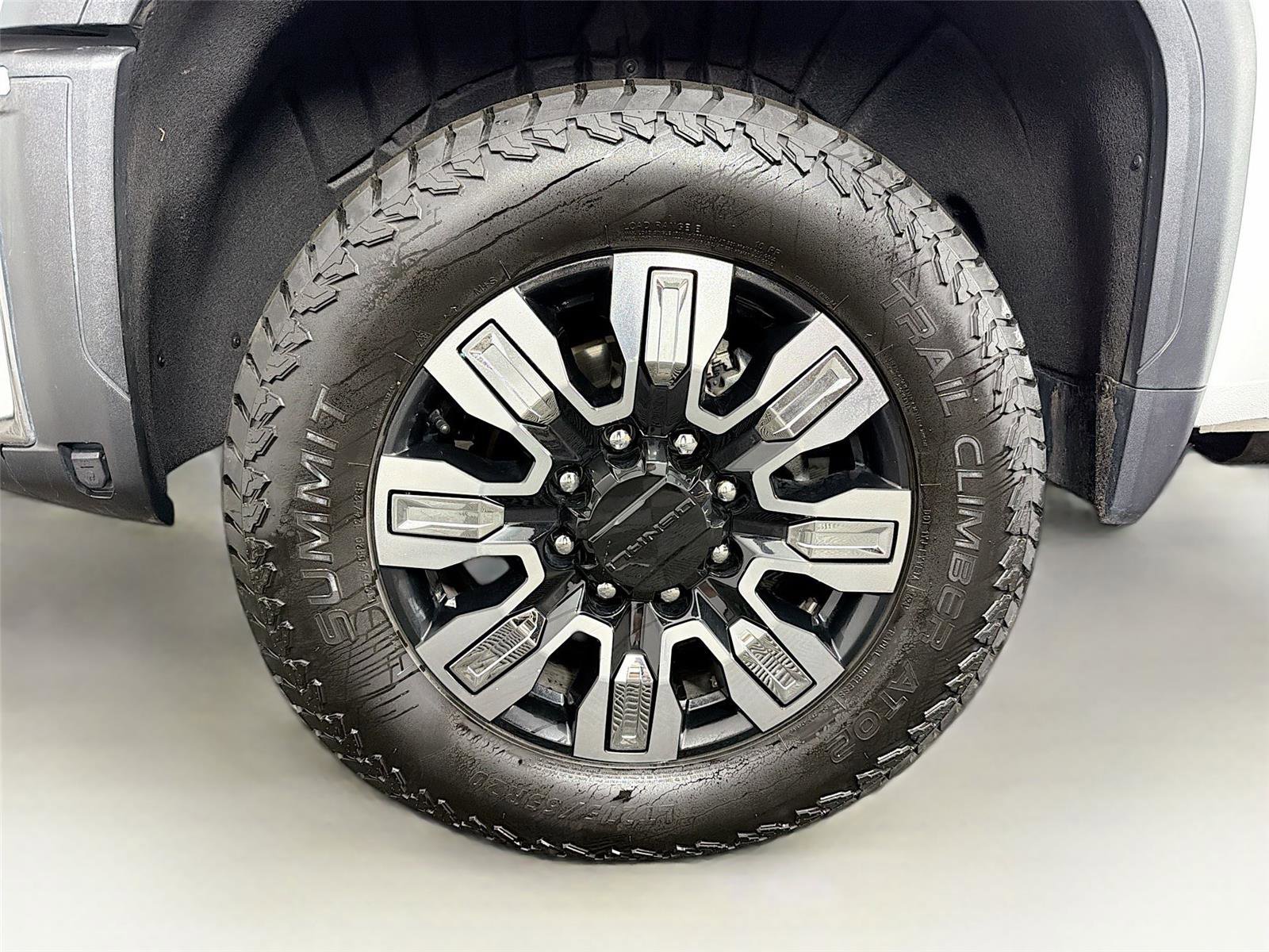 Used 2025 GMC Sierra 2500 SLE w/ SLE Value Package; AWD/4WD image 37