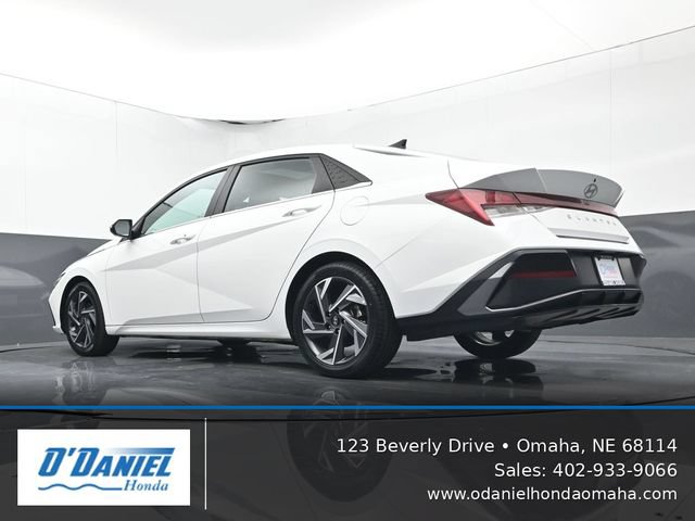 Used 2024 Hyundai Elantra SEL w/ Convenience Package FWD image 22