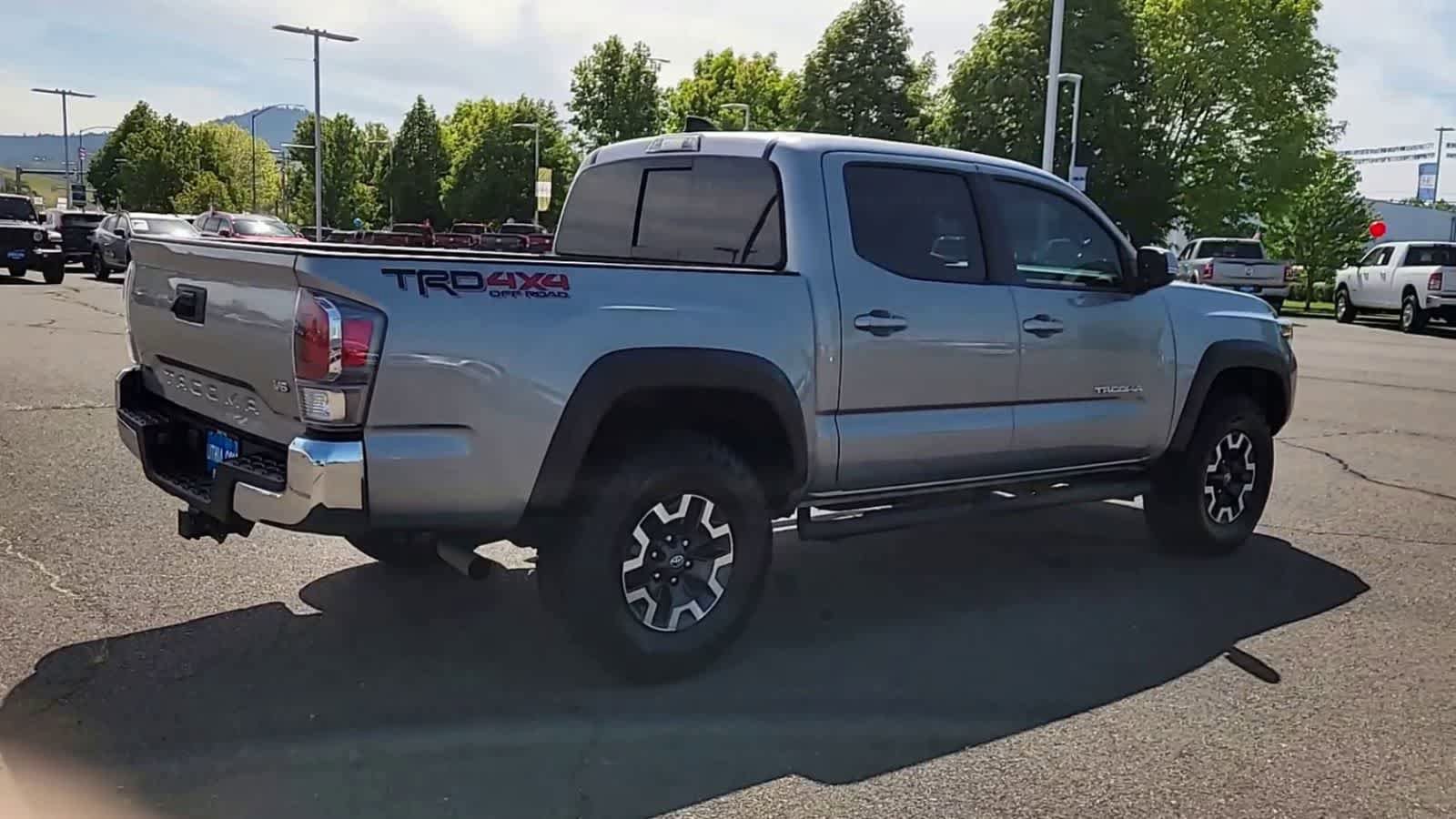 Used 2021 Toyota Tacoma TRD Off-Road AWD/4WD image 8