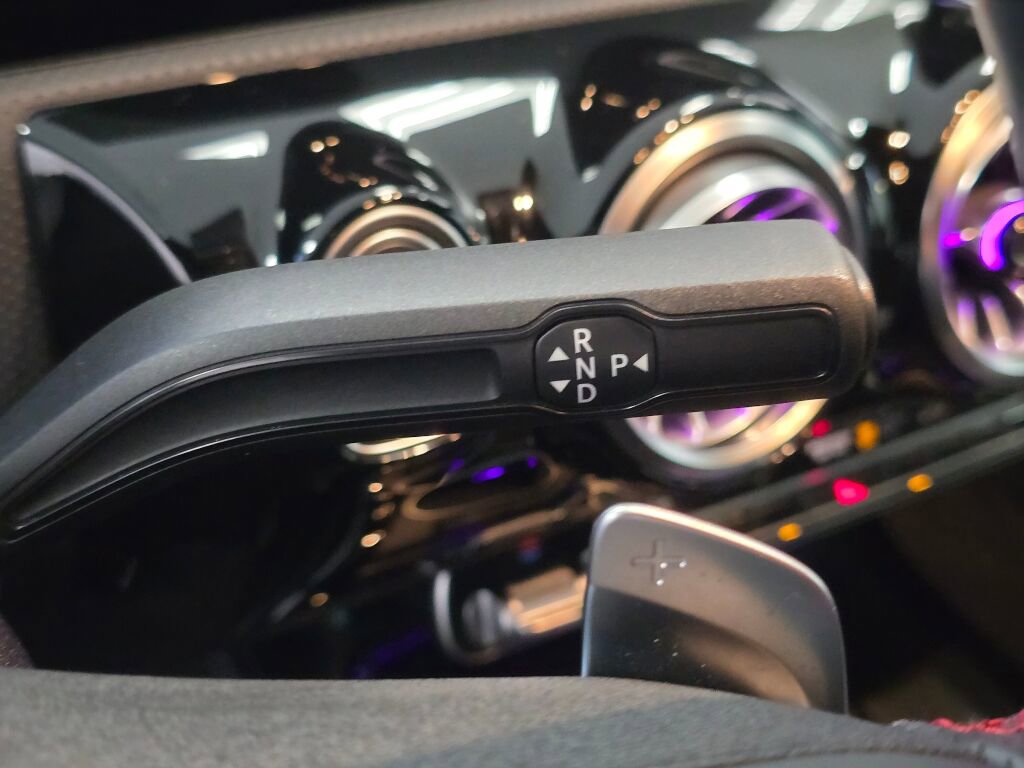 Used 2022 Mercedes-Benz CLA 250 4MATIC image 14