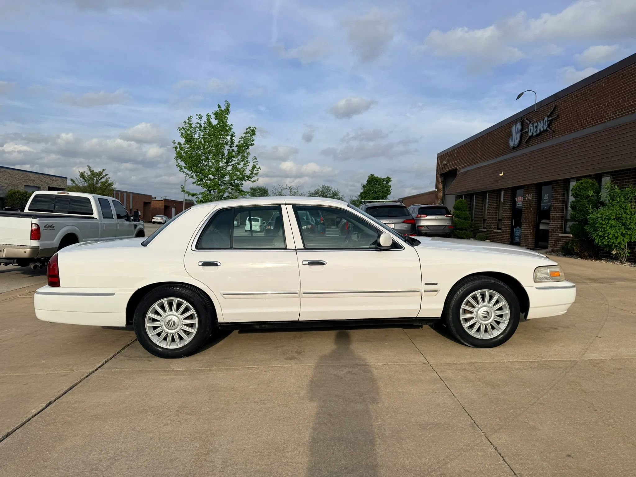 Used 2009 Mercury Grand Marquis LS RWD image 6