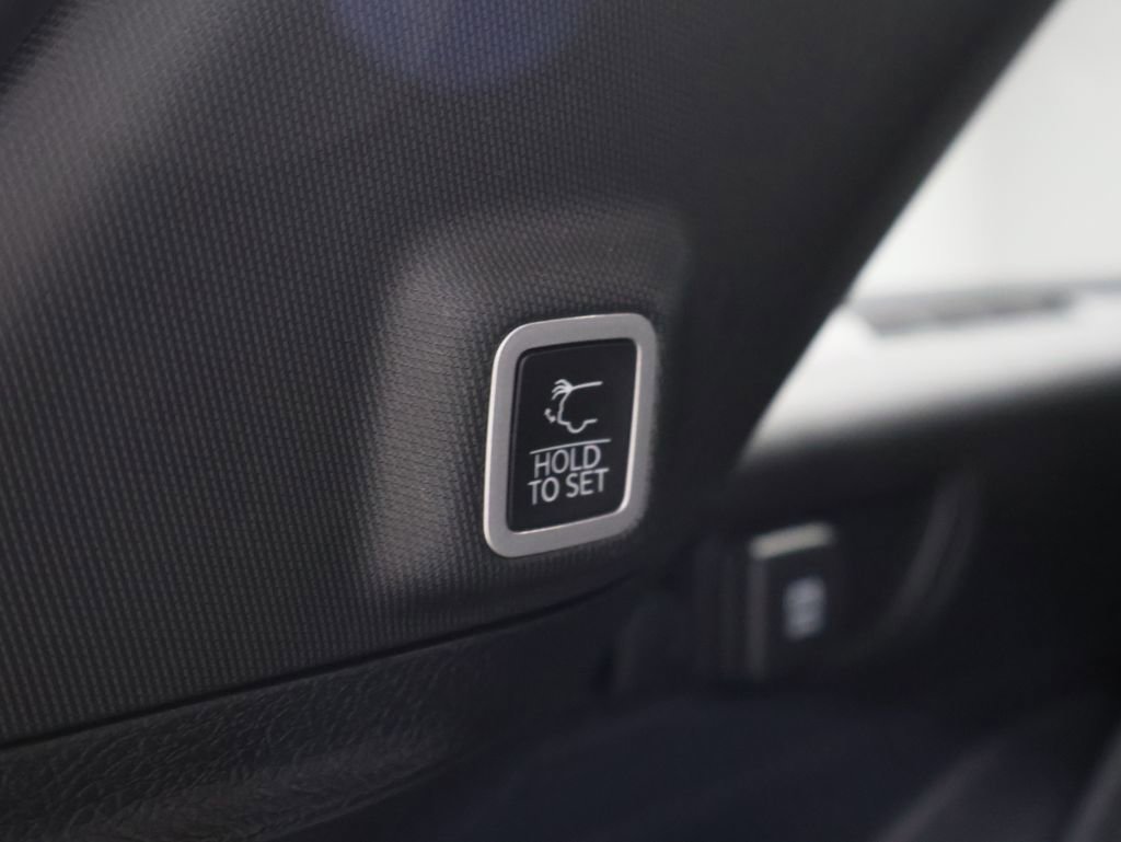 Certified 2023 Jeep Grand Cherokee Altitude image 22