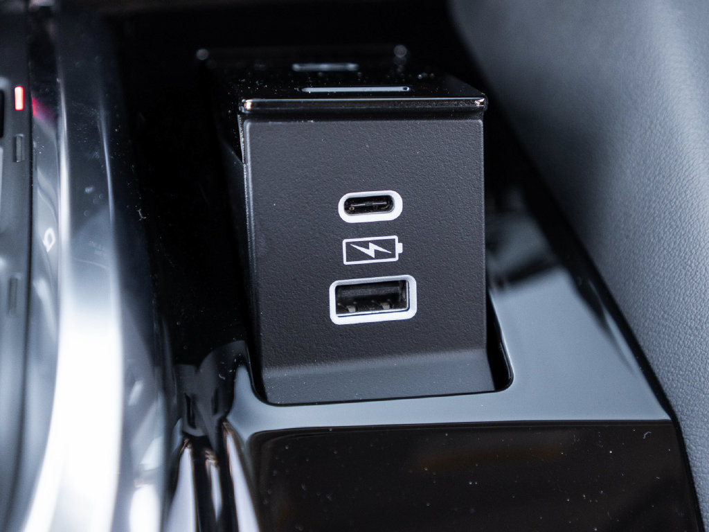 Certified 2025 Acura MDX w/ Technology Package AWD/4WD image 35
