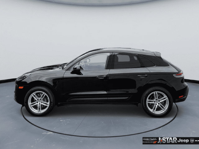 Used 2024 Porsche Macan AWD/4WD image 8