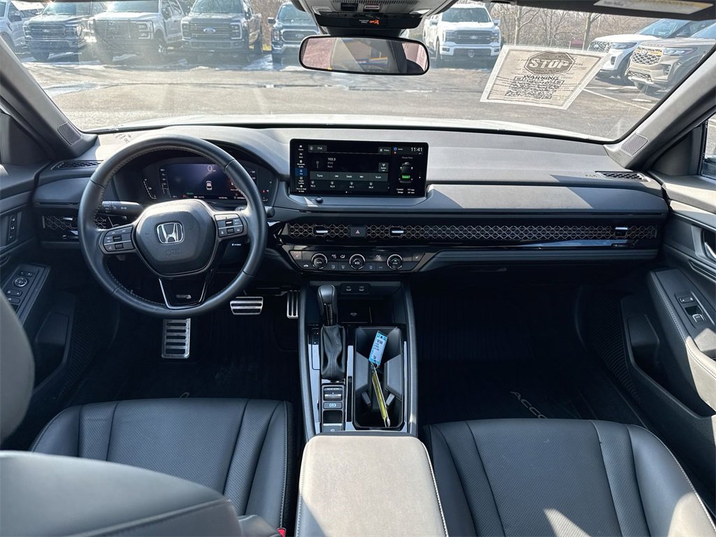 Used 2025 Honda Accord Sport image 10