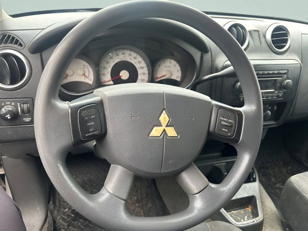 Used 2007 Mitsubishi Raider LS image 20
