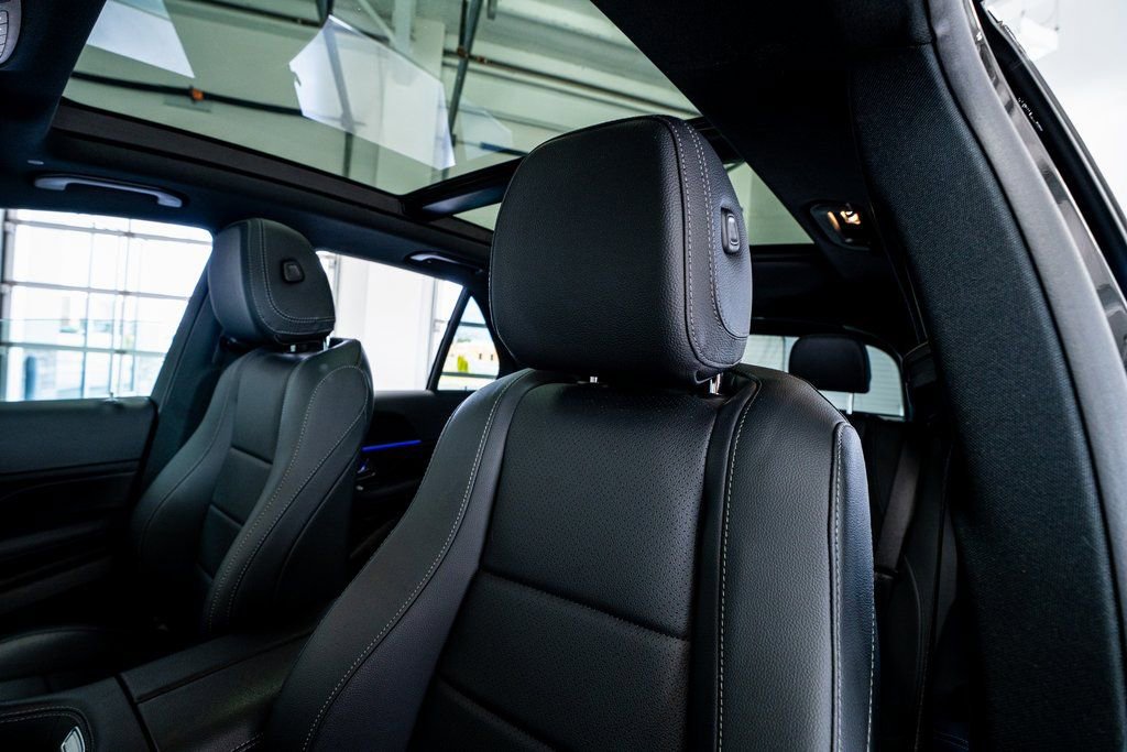 Used 2023 Mercedes-Benz GLE 350 4MATIC w/ AMG Line Exterior image 40