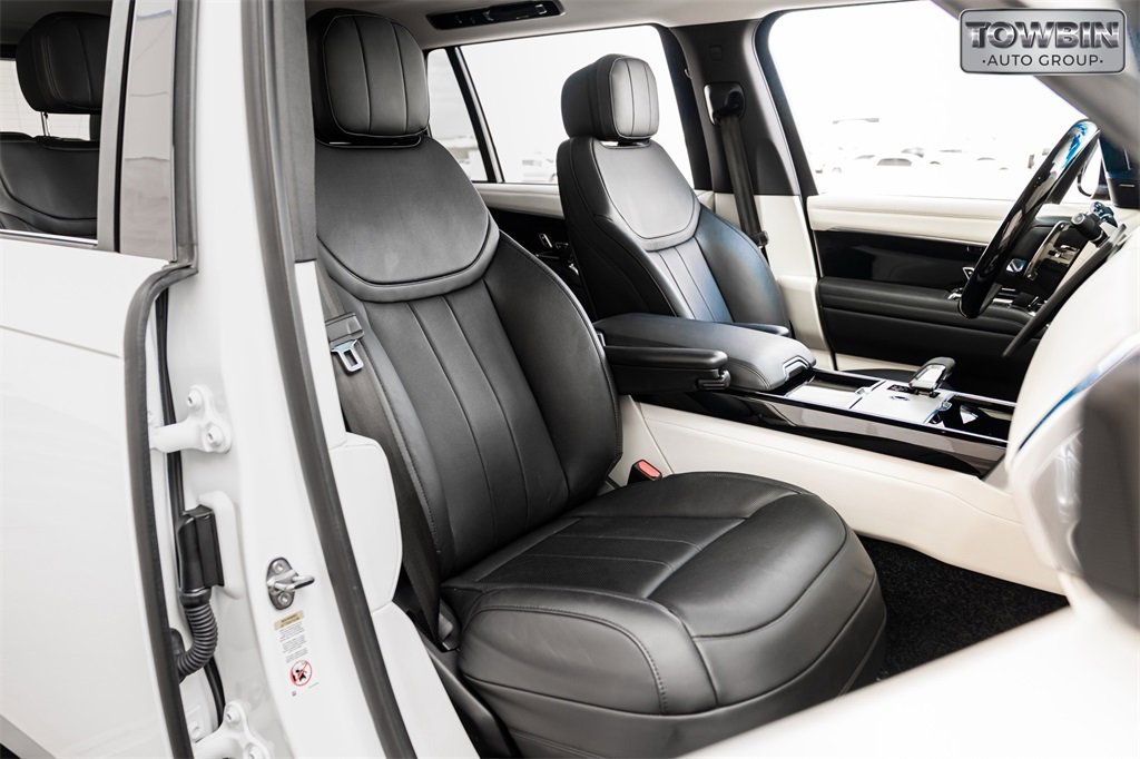 Used 2024 Land Rover Range Rover Long Wheelbase SE image 17