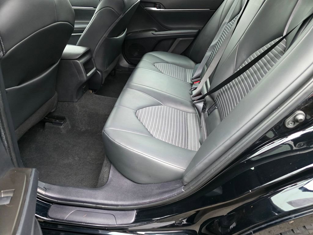 Used 2024 Toyota Camry SE image 20