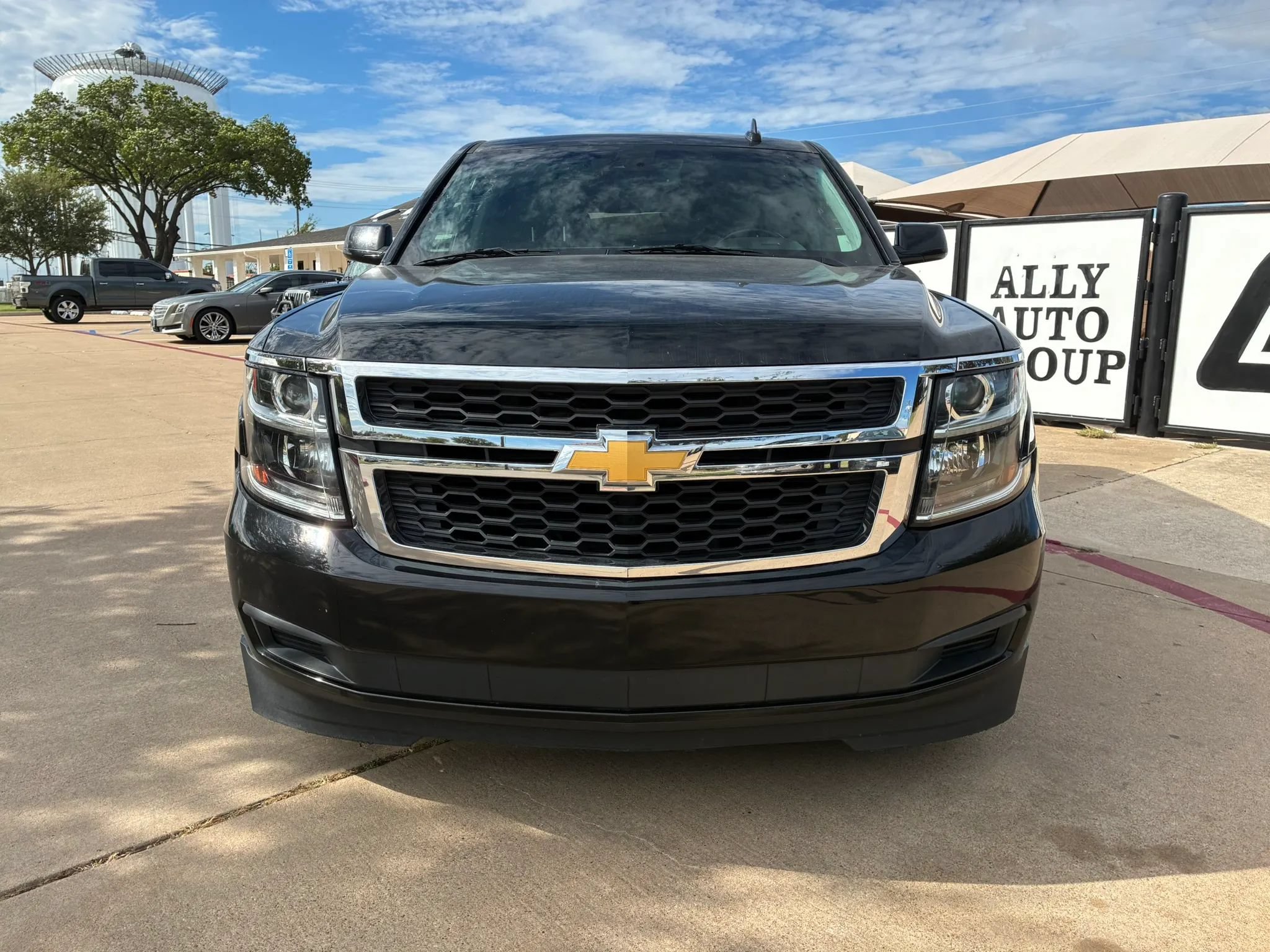 Used 2019 Chevrolet Tahoe LT RWD image 2