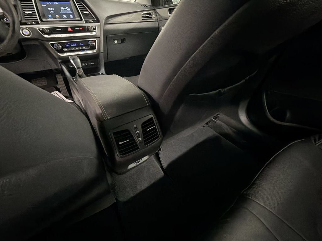 Used 2019 Hyundai Sonata Limited FWD image 21
