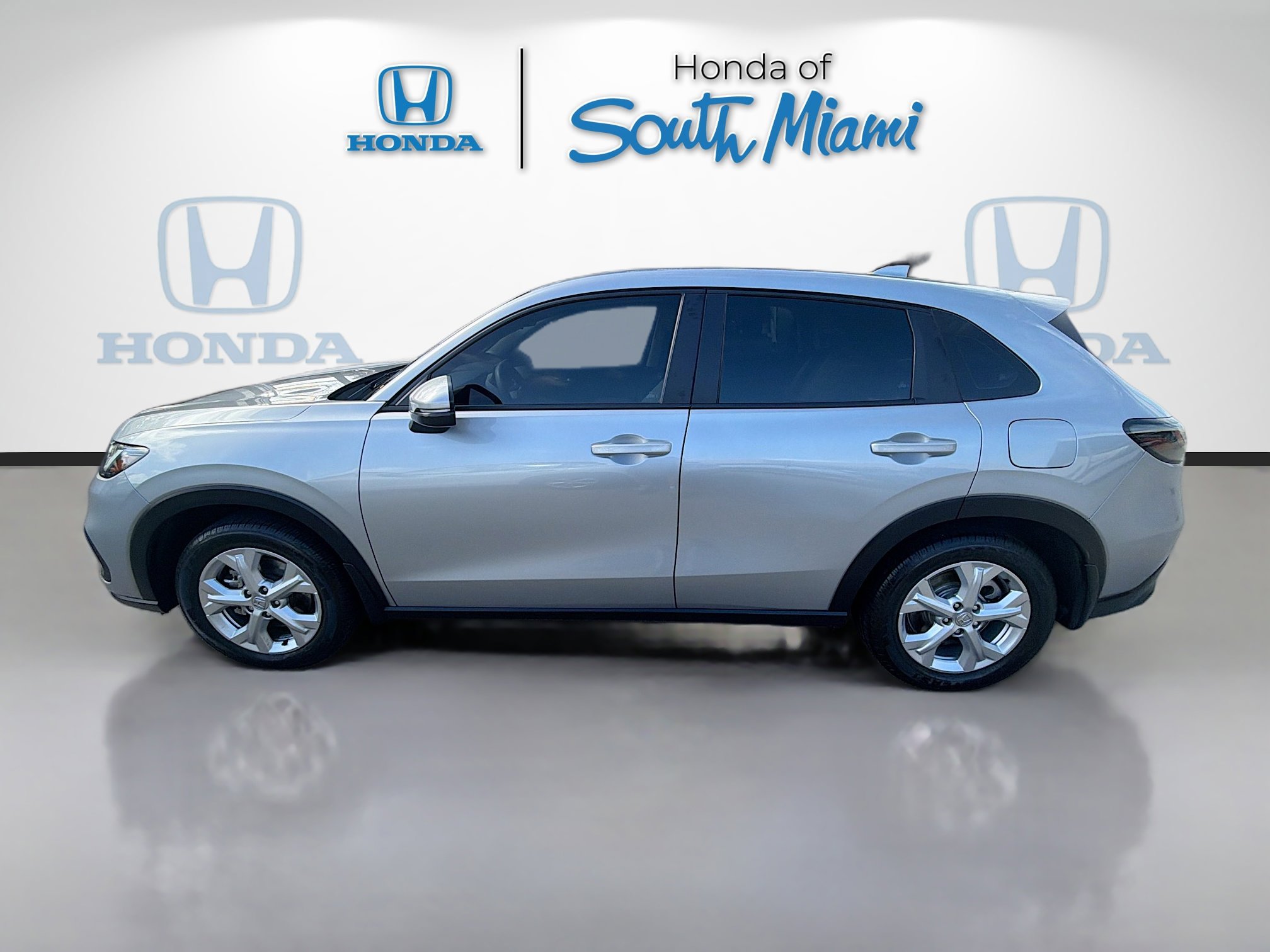 Certified 2024 Honda HR-V LX image 4