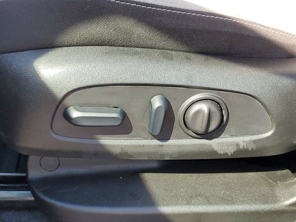 Used 2024 Chevrolet Equinox LS w/ LS Convenience Package FWD image 6