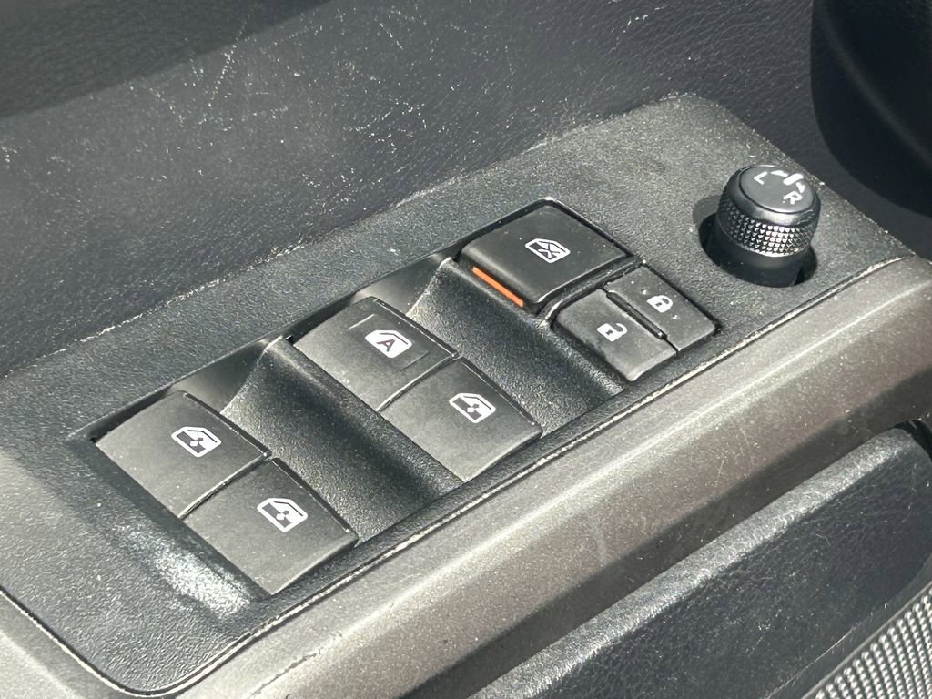 Used 2019 Toyota Tacoma SR5 AWD/4WD image 27