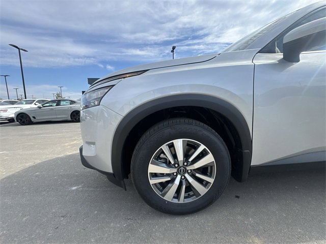New 2025 Nissan Pathfinder SL image 10