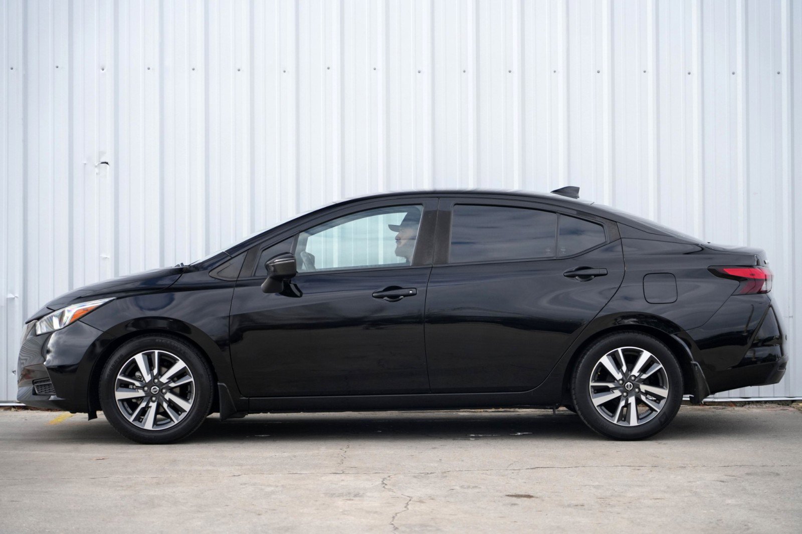 Used 2021 Nissan Versa SV image 8
