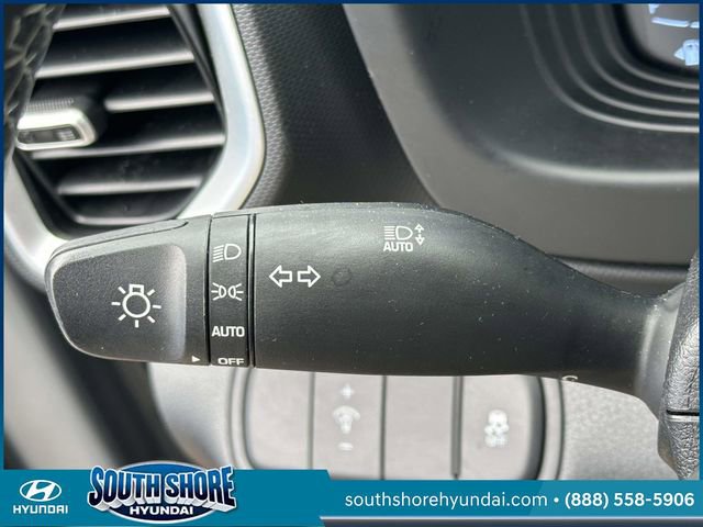 Certified 2023 Hyundai Venue SEL w/ Cargo Package image 23