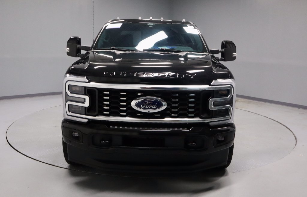Used 2025 Ford F350 Platinum w/ FX4 Off-Road Package AWD/4WD image 12