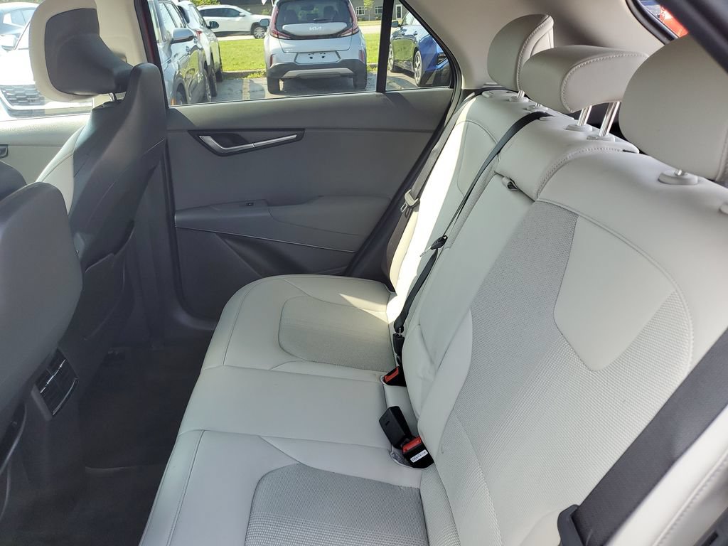 Certified 2023 Kia Niro EX FWD image 23