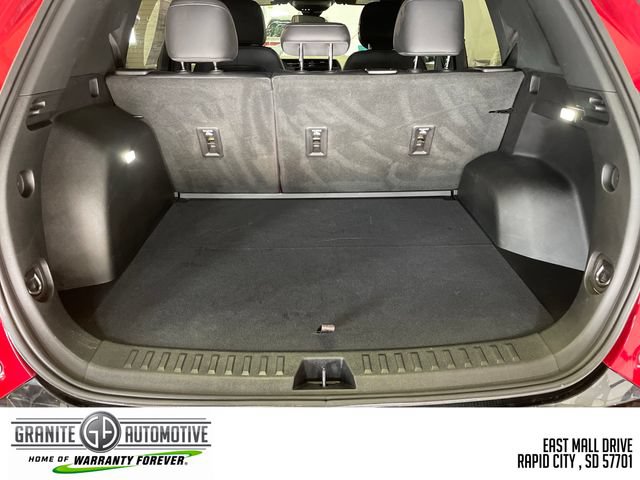 Used 2026 GMC Terrain AT4 AWD/4WD image 26