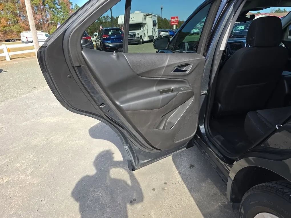 Used 2019 Chevrolet Equinox LT image 41