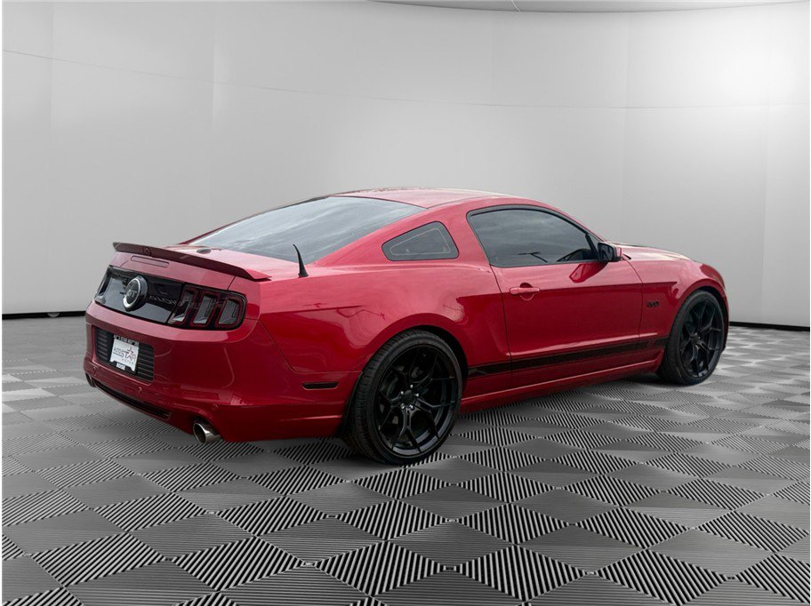 Used 2013 Ford Mustang GT RWD image 5
