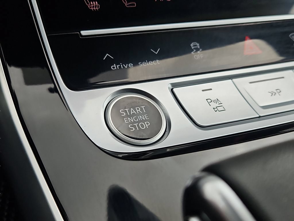 Certified 2026 Audi Q8 Prestige w/ Prestige Package AWD/4WD image 28