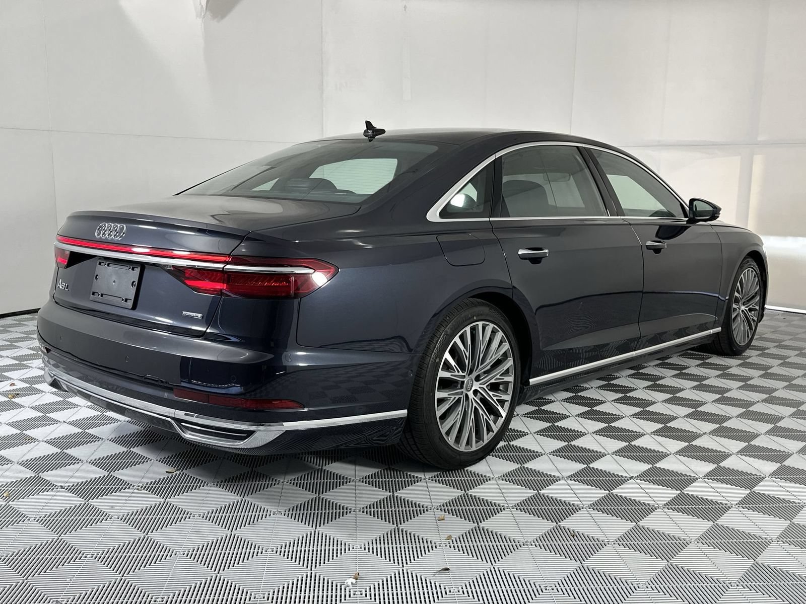 Used 2019 Audi A8 L 3.0T w/ Executive Package AWD/4WD image 8