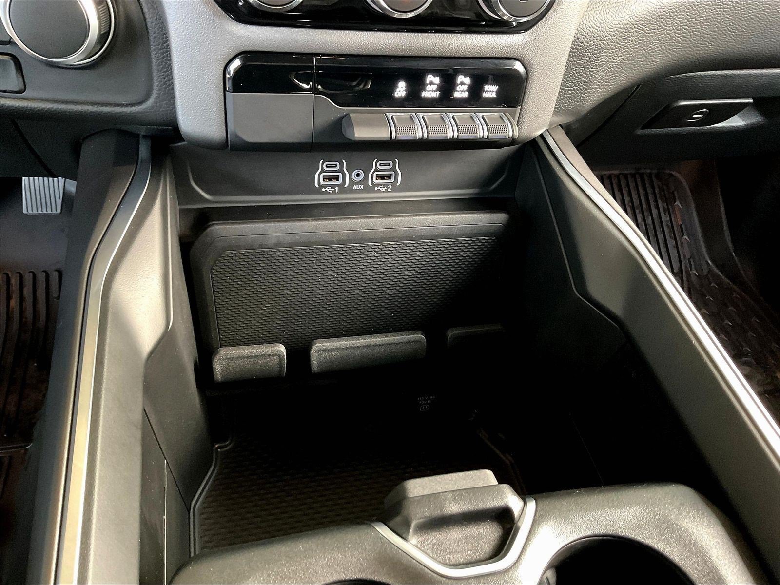 Used 2025 RAM 1500 Big Horn AWD/4WD image 16