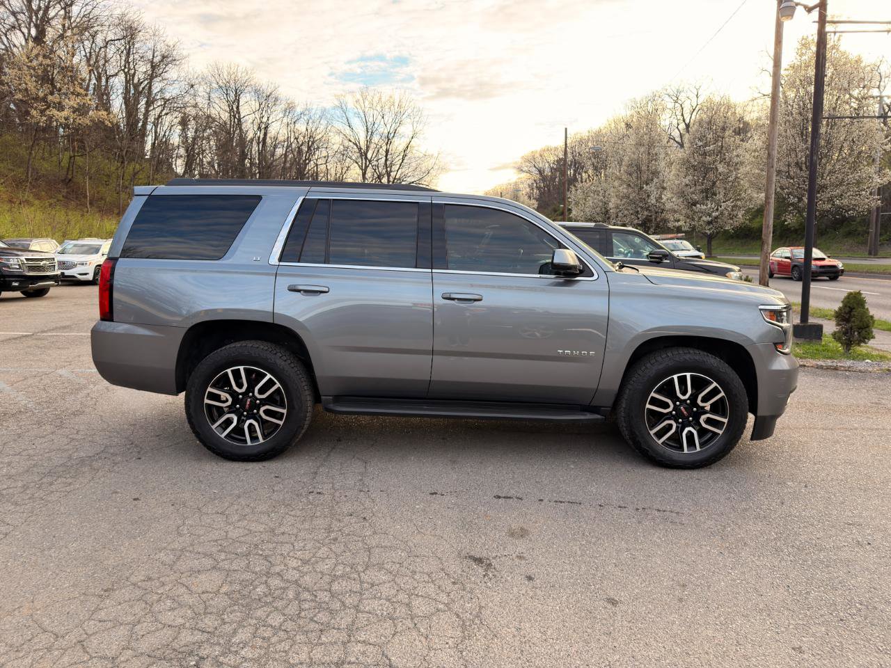 Used 2019 Chevrolet Tahoe LT AWD/4WD image 4