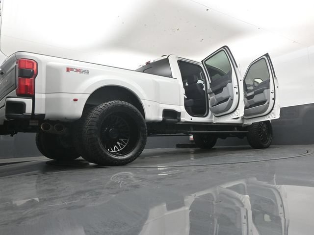 Used 2024 Ford F450 Limited w/ FX4 Off-Road Package AWD/4WD image 54
