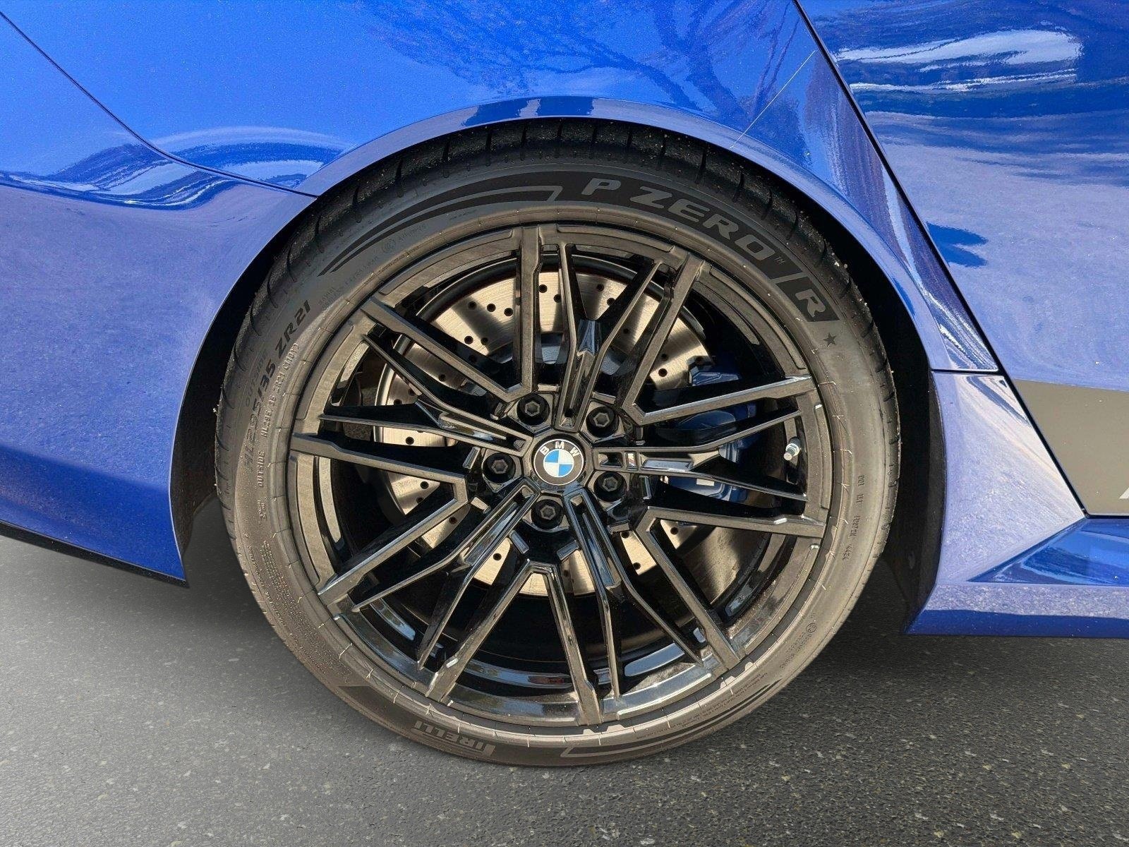 Used 2025 BMW M5 AWD/4WD image 18