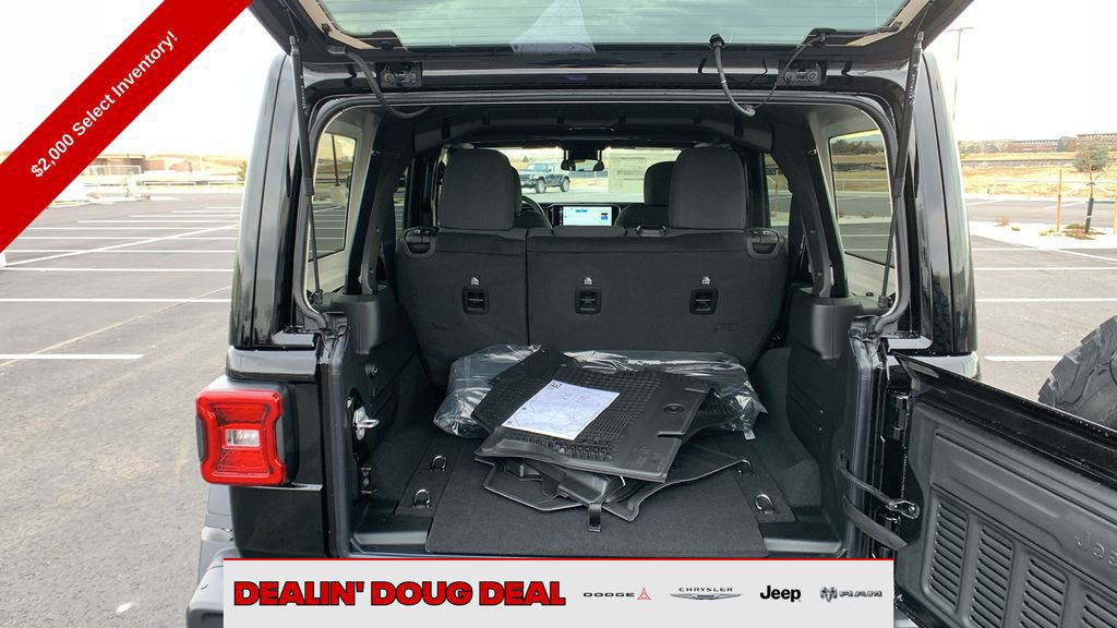 New 2025 Jeep Wrangler Rubicon image 32