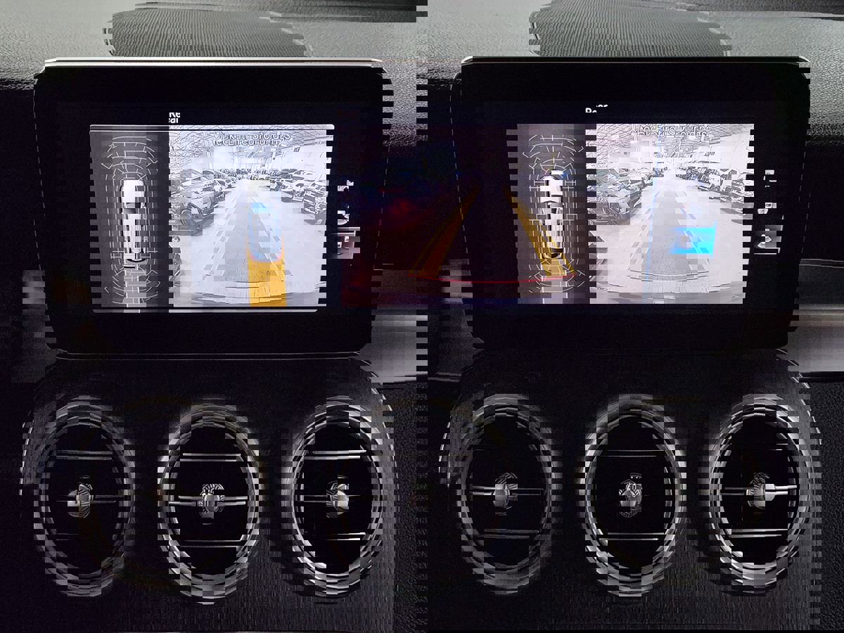 Used 2021 Mercedes-Benz GLC 300 image 37