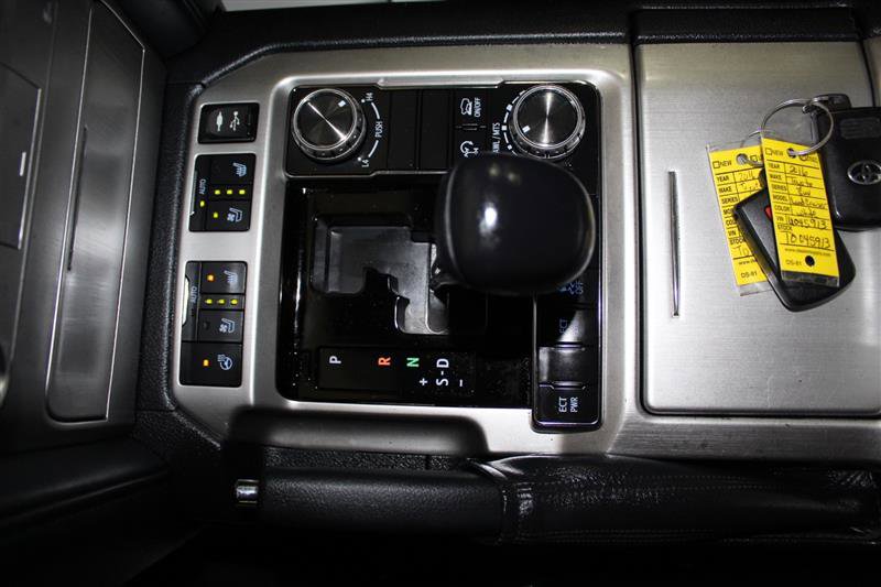 Used 2016 Toyota Land Cruiser AWD/4WD image 24
