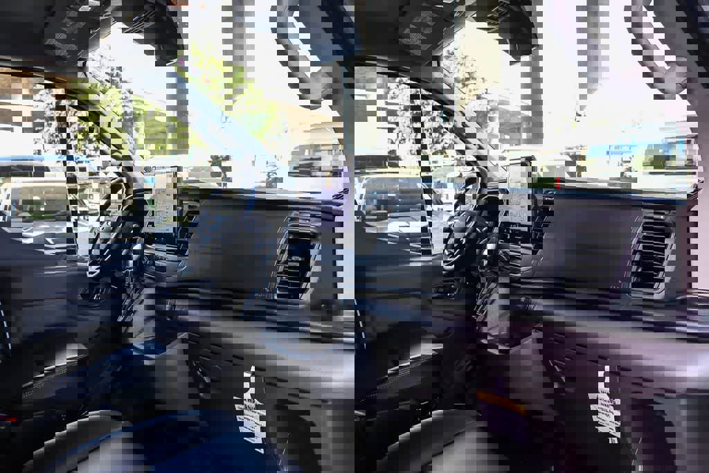 Used 2025 Ford Transit 150 Low Roof w/ Load Area Protection Package image 12